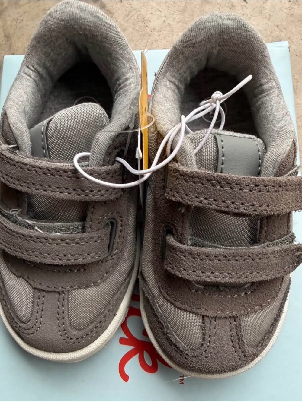 Cat & Jack Nevada Sneakers Size 6 new with tags